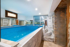 Beautiful Villa With Private Spa - Happy Rentals